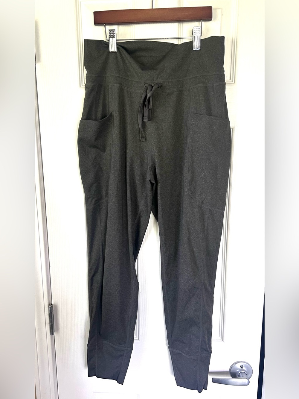 Fabletics Charcoal Heather High Rise Jogger Leggings Pockets Size Small